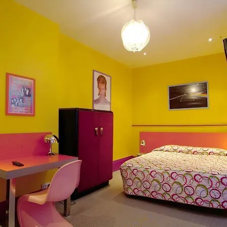 De Paris Hotel 3*
