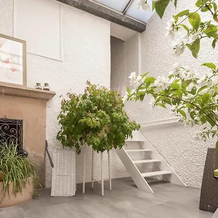 Logis L'ange Couronne Lyon
