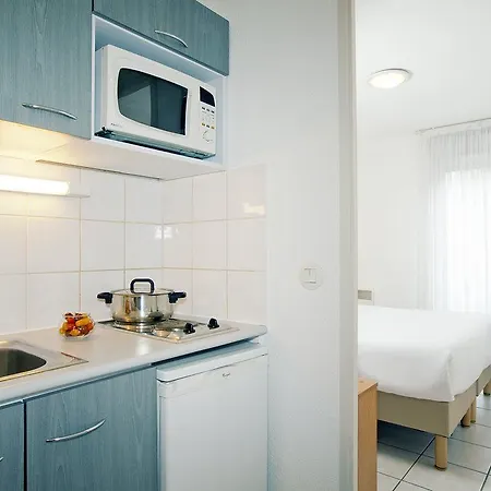 Ξενοδοχείο με διαμερίσματα Sejours & Affaires Park Lane