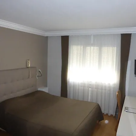 Hotel Laennec 3*