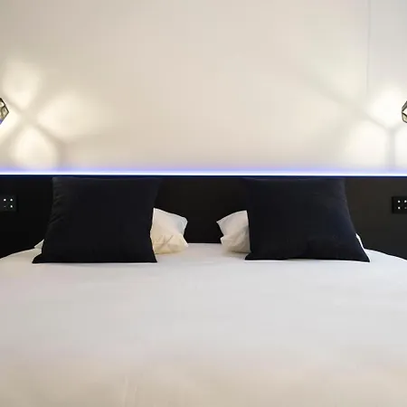 Mihotel Vieux Hotel