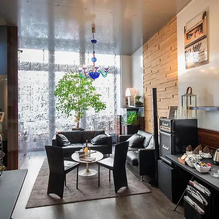 De Paris 3*