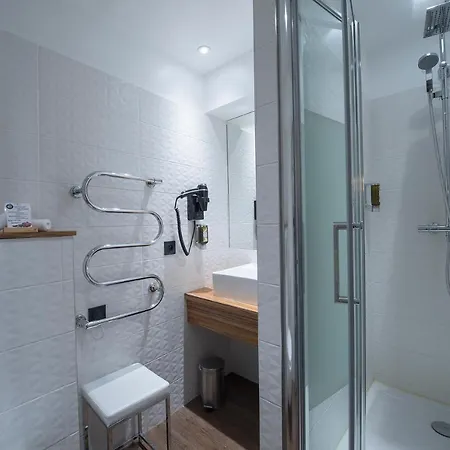 Hotel De Paris 3*