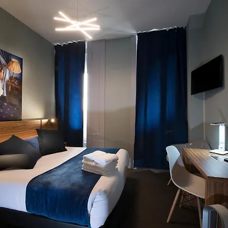 De Paris 3*