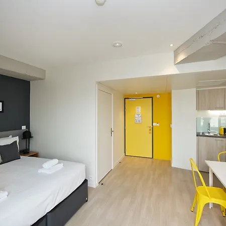 Staycity Hotel 3*