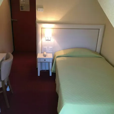 Elysee Hotell 2*