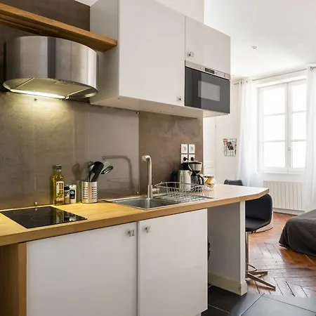 Honore - Pour Nomades Reveurs - Francois Dauphin Apartamento