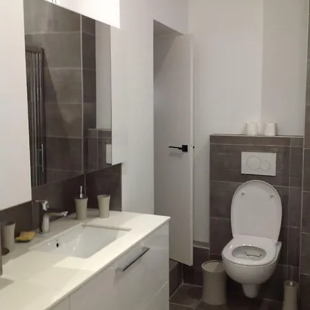 Charme Et Modernite Au Coeur De Apartment
