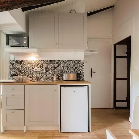Appartement Sur Les Hauteurs Du Vieux *