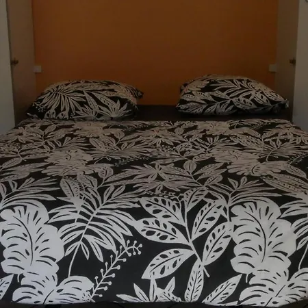 Bed & Breakfast Seignemartin 2*