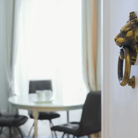 Апартаменты The Thonet House - A Luxury Historic Collection Лион