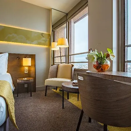 Radisson Blu Hotel, מלון 4*