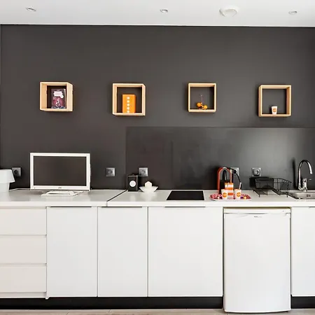Le 9eme- Metro Valmy-homalyon Apartamento *