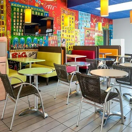 Ibis Budget Centre - Gare Part-dieu Hotel 4*