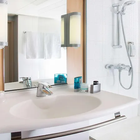 Hotell Ibis Gerland Musee Des Confluences Lyon