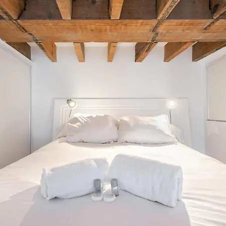 Lägenhet Guestready - Bright And Cosy Loft Near Part Dieu Metro Lyon