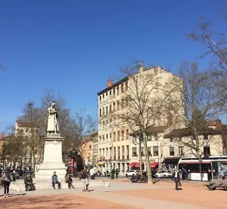 Apartamento Le Jardin Croix Roussien