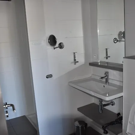 Aparthotel Adonis Dock Ouest Lyon