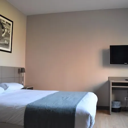 Adonis Dock Ouest Aparthotel