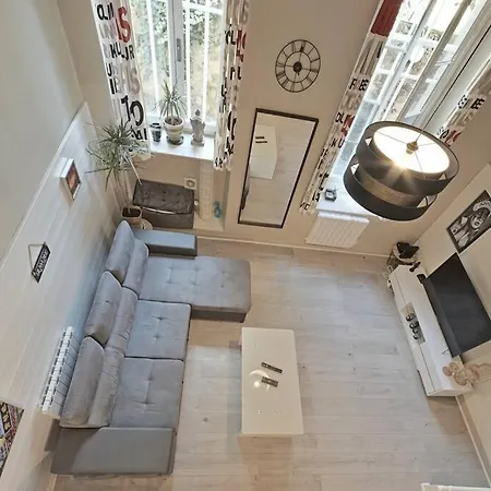 « Le Vieux Lyon » 45 M2 Tt Equipe Clim Daire