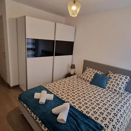 Lägenhet Spacieux, Lumineux, Chic ,60m2 Au Coeur Du 6eme -quartier Foch- Avec Grand Balcon