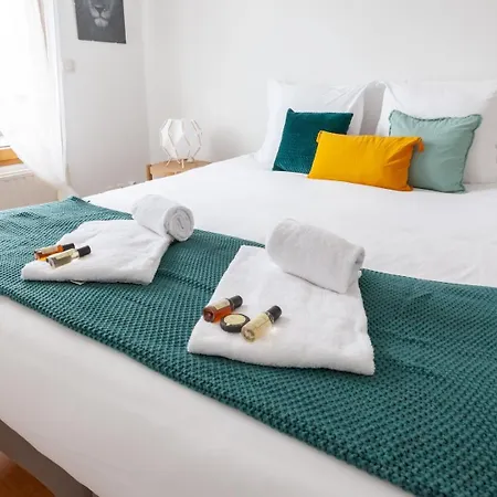 Spacious 1br | Near City Center & Baby-friendly! 리옹