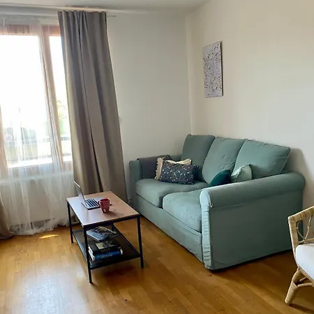 아파트 Spacious 1br | Near City Center & Baby-friendly!