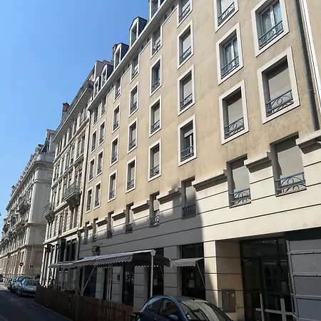 Premium - Aux Berges Du Rhone Daire *