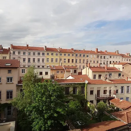 La Haut Sur La Colline Апартаменты