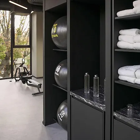 Tribe Croix Rousse 4* ليون