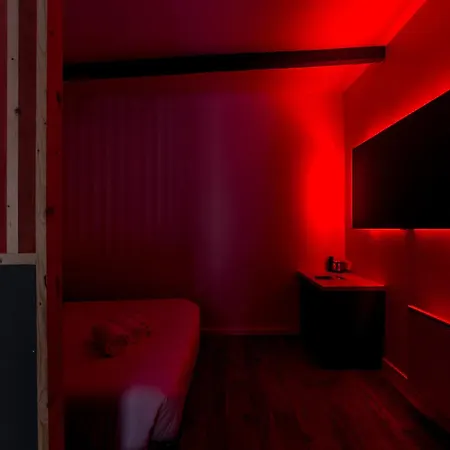 Quiet Center Ail Apartman *