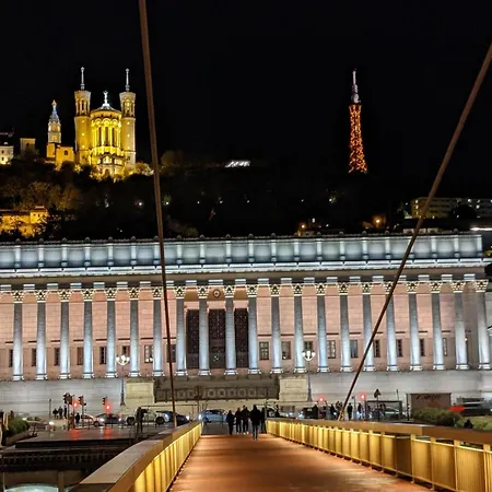 Du Temple Des Jacobins Au Coeur De Ail アパート