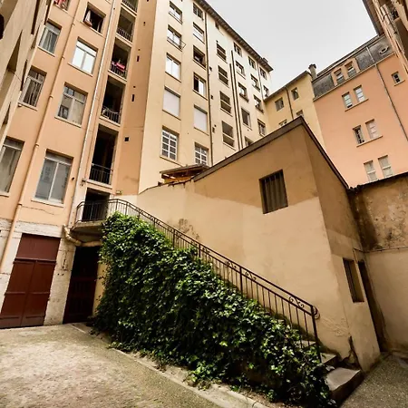 Duplex On The Slopes Of Croix-rousse Ail Apartment