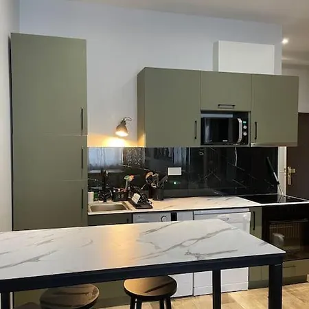 The Place To Be 7 Lyon