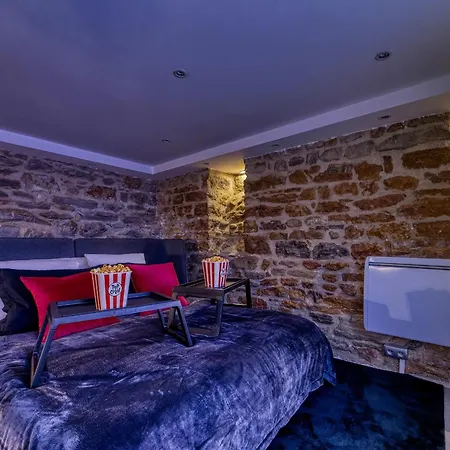 Cinema Room-experience Unique A Appartement