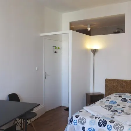 Bel De 70m2 Avec 2 Salles De Bains Homestay *