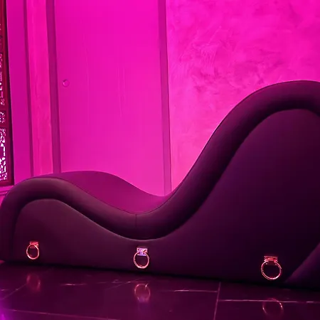 Sheherazade Love hotel *