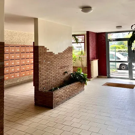 Appartement Apparemment Spacieux T5 Lyon