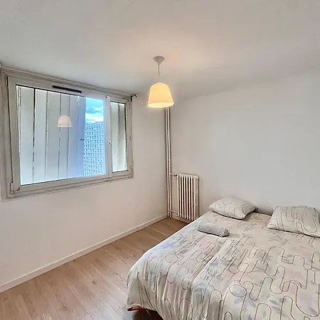 Apparemment Spacieux T5 Appartement