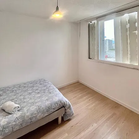 Appartement Apparemment Spacieux T5 *