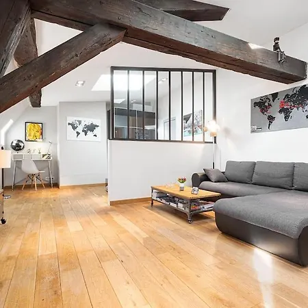 Loft De Charme Proche Hotel-de-ville - 1er Апартаменты *