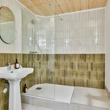 Nocnoc Le Trianon Apart Otel *