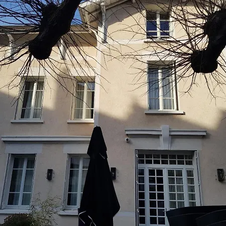4e Croix Rousse Maison Complete Jardin * ליון