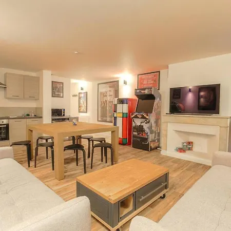 Hollywood Nostalgia, 8 Personnes - Parking, Terreaux Apartment Lyon