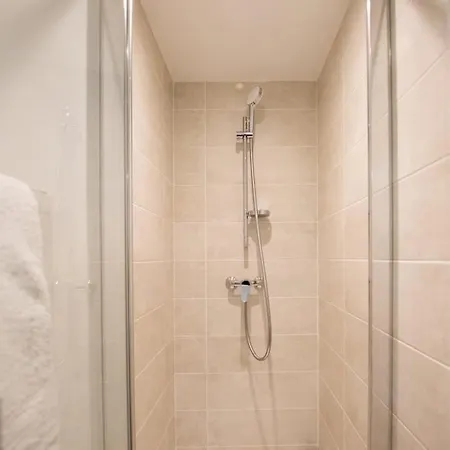Opera 6 - Lovely - De Apartamento