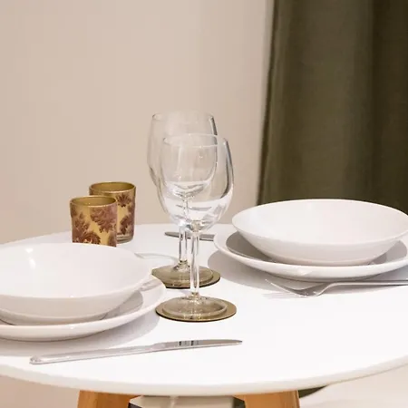 Apartamento Opera 6 - Lovely - De *