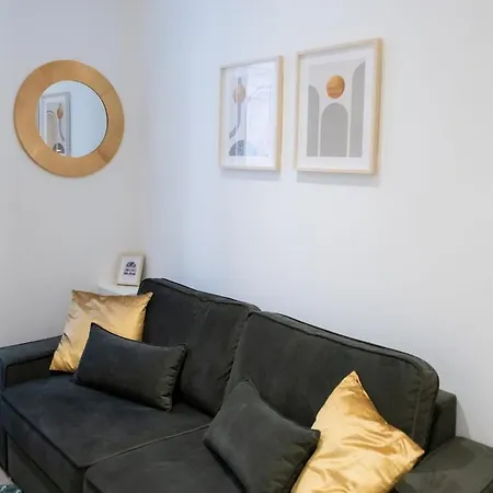 Opera 6 - Lovely - De Apartamento *