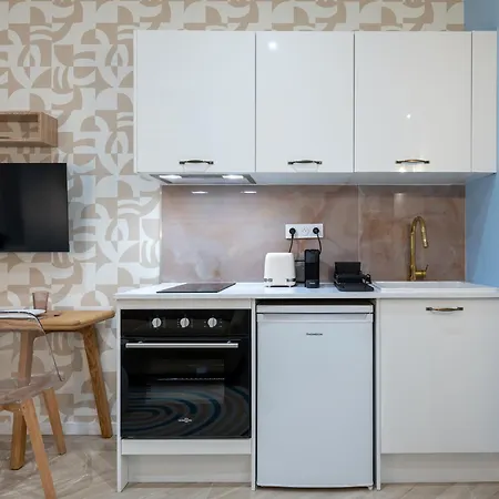 Calm And Design Metro Guichard Daire Lyon