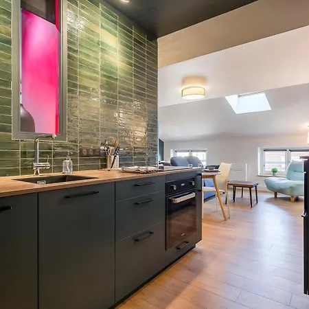 Garet - Furnished Apartment - Downtown Lyon Apartment *