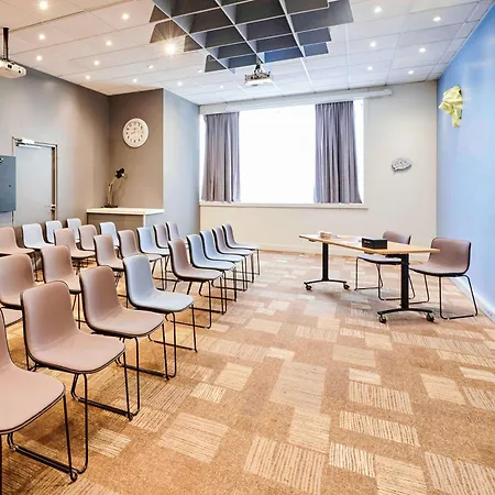 Ibis Gerland Musee Des Confluences Hotell Lyon